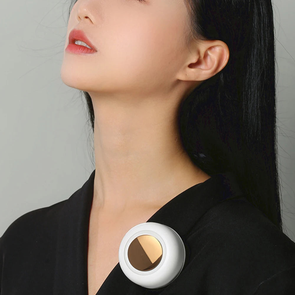 Portable Fan Mini Handheld Rechargeable Bladeless Electric Fan Clip Waist Fan Suitable for Outdoor Ventilation Desktop Small Fan